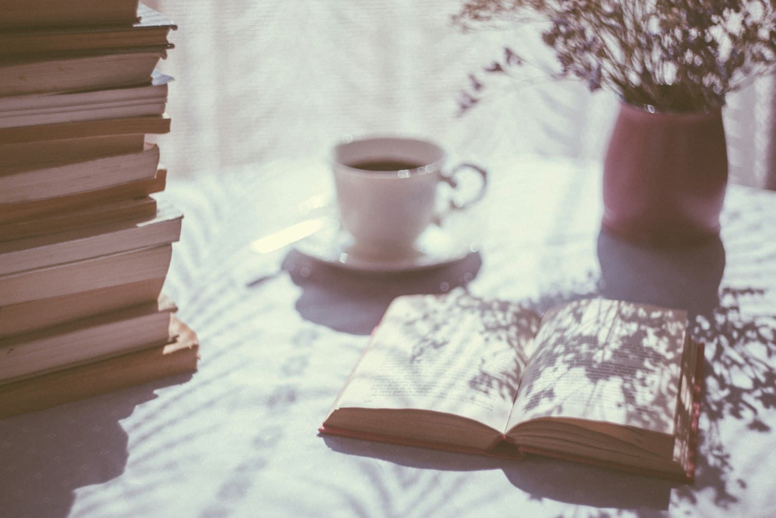 140% Organic Reach Growth for an Author and Coaching Brand, Month Over Month